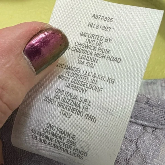 LOGO by Lori Goldstein Purple, lavender, blue and White Tunic And Lace Tank. - Picture 13 of 14